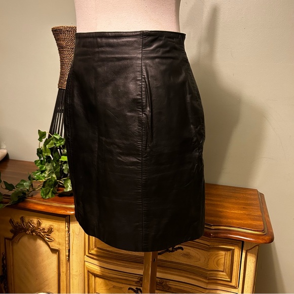 Vintage Byrnes & Baker Black Leather Skirt - Picture 3 of 13